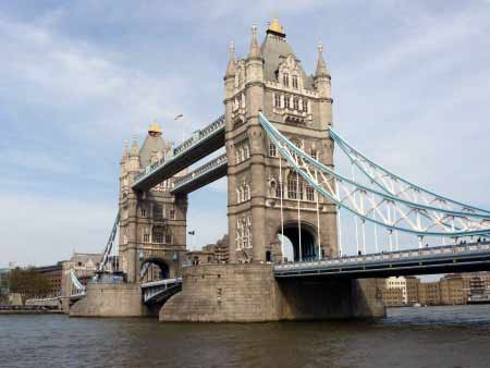 Die Tower Bridge, eine der wichtigsten Sehenswürdigkeiten in London, Grossbritannien Tower Bridge, London